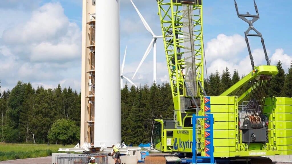 Wooden turbine Thinking different to help decarbonization.
