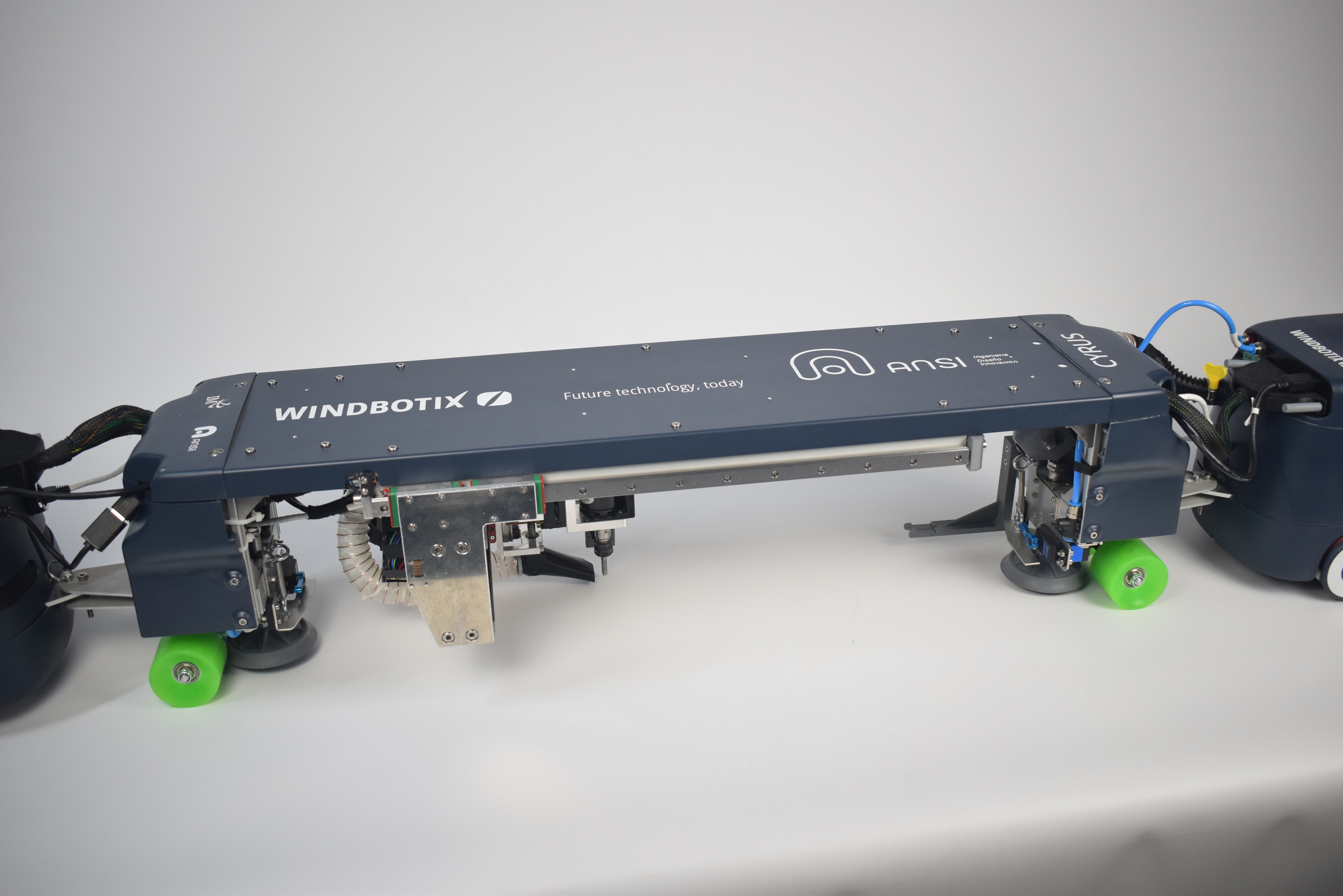 DSC 1119 Cyrus Internal Wind Blade Repair Robot
